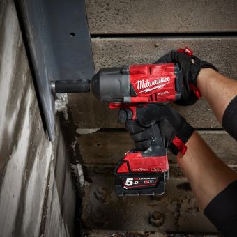 Milwaukee ONE KEY FUEL ¾ Quarter Inch Impact Wrench with Friction Ring Kit product image milwaukee-one-key-fuel-3-quarter-inch-impact-wrench-friction-ring-kit-main_6